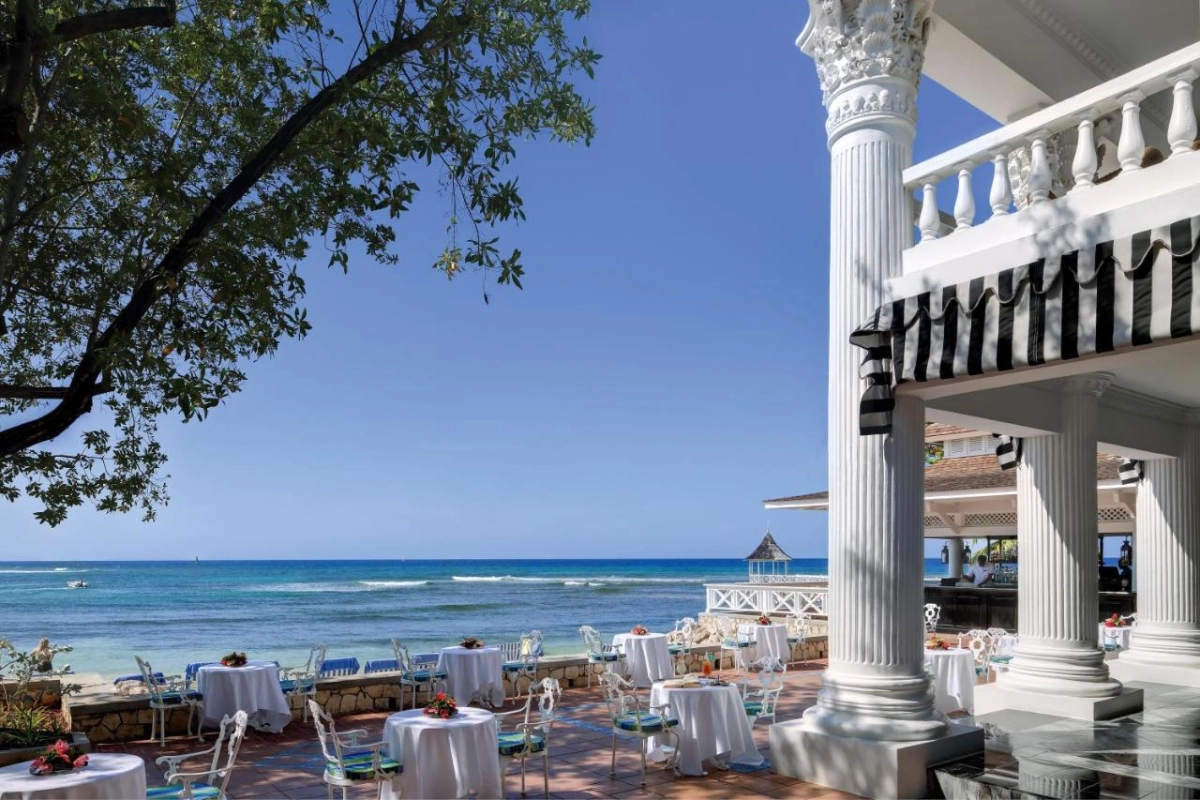 Half Moon - Hotel Photo 71