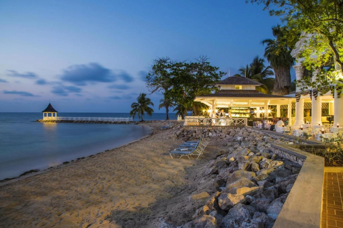 Half Moon - Hotel Photo 78