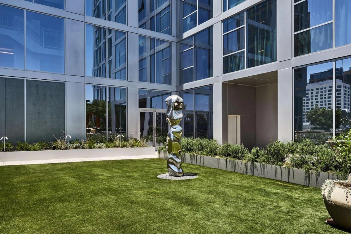 Conrad Los Angeles - Hotel Photo 2