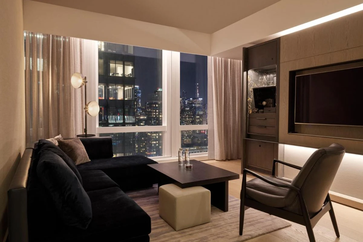 Equinox Hotel New York - Hotel Photo 1