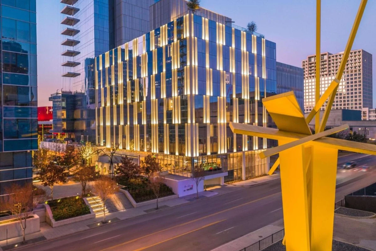HALL Arts Hotel Dallas Curio Collection by Hilton - Hotel Photo 1