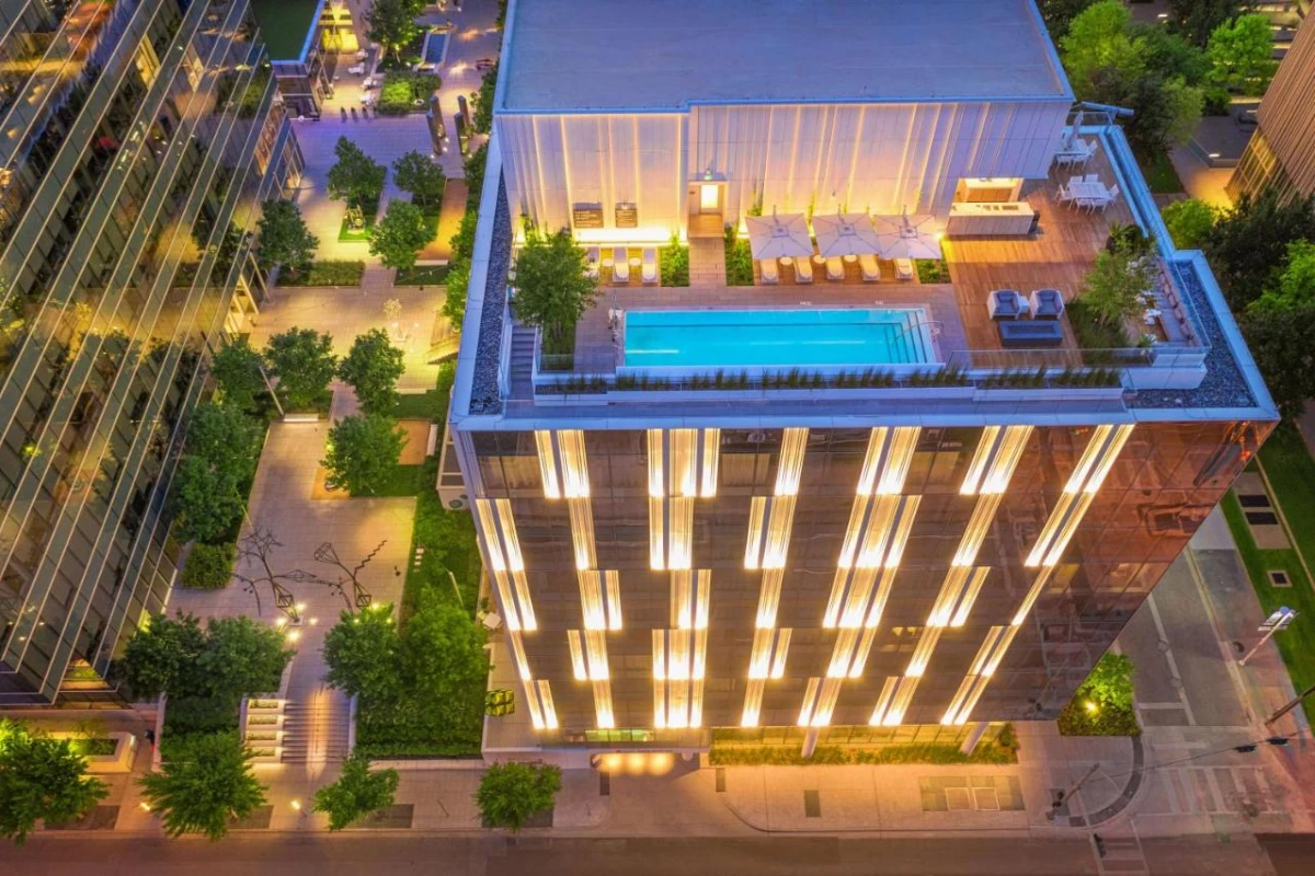 HALL Arts Hotel Dallas Curio Collection by Hilton - Hotel Photo 2