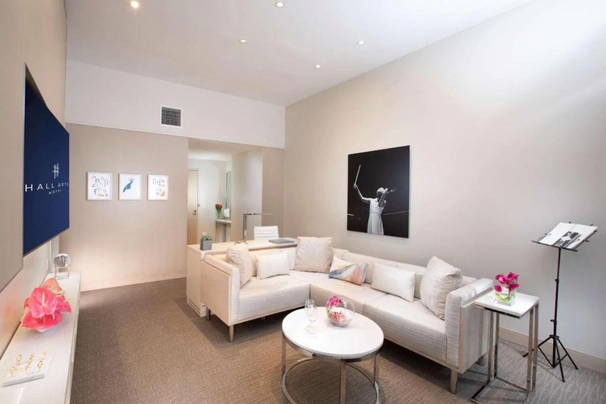 HALL Arts Hotel Dallas Curio Collection by Hilton - Hotel Photo 37