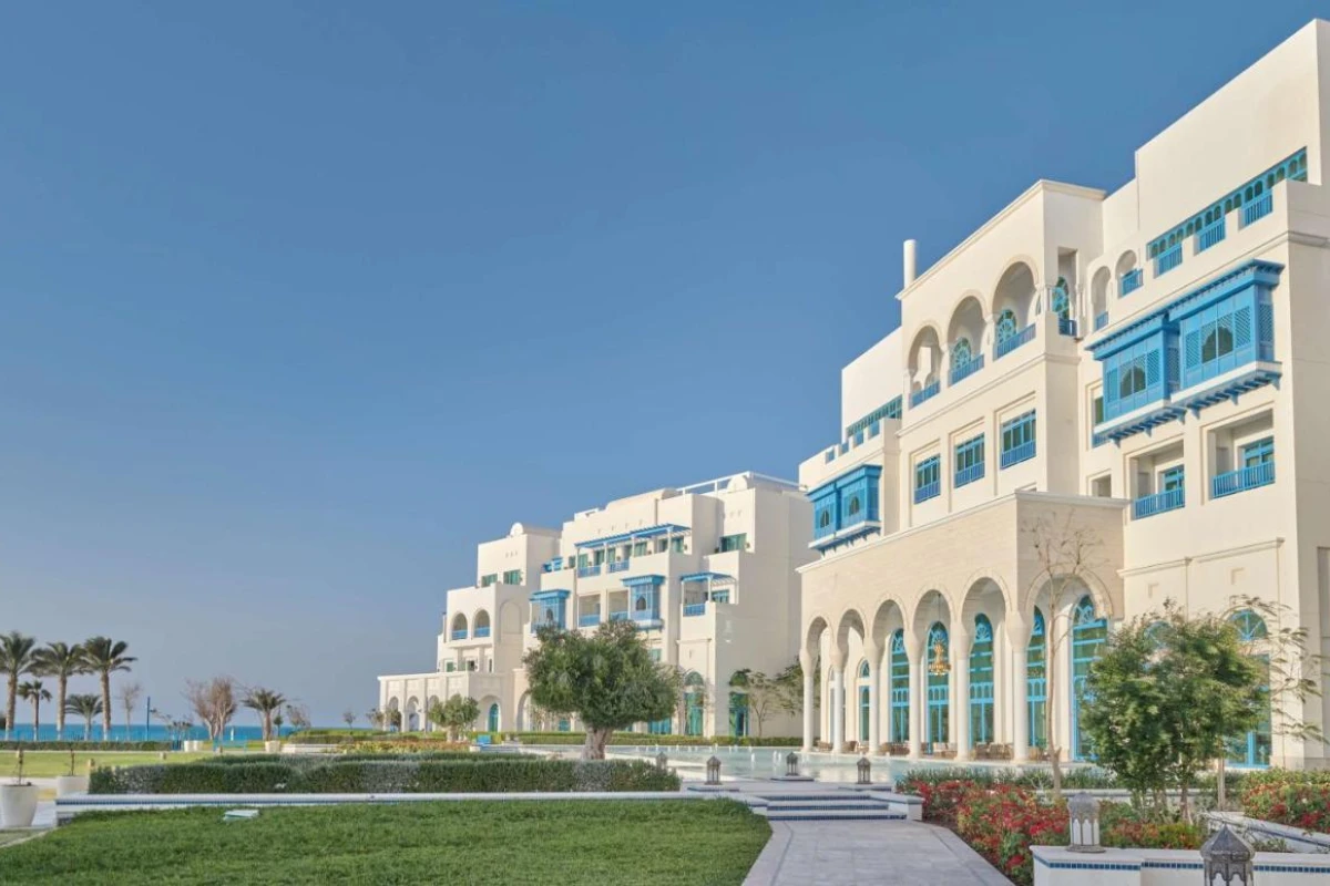 Hilton Salwa Beach Resort & Villas - Hotel Photo 1