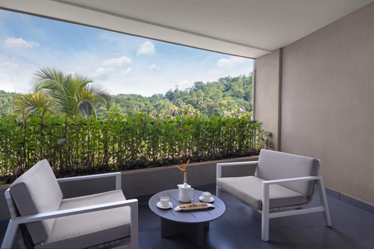 The Golden Crown Hotel - Hotel Photo 12