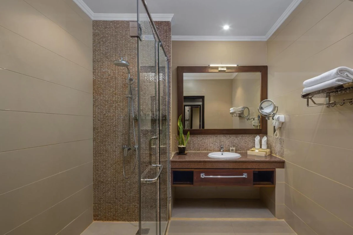 The Golden Crown Hotel - Hotel Photo 31