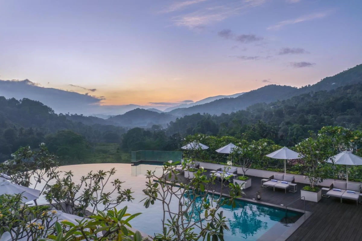 The Golden Crown Hotel - Hotel Photo 43