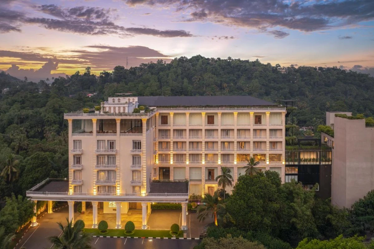 The Golden Crown Hotel - Hotel Photo 44