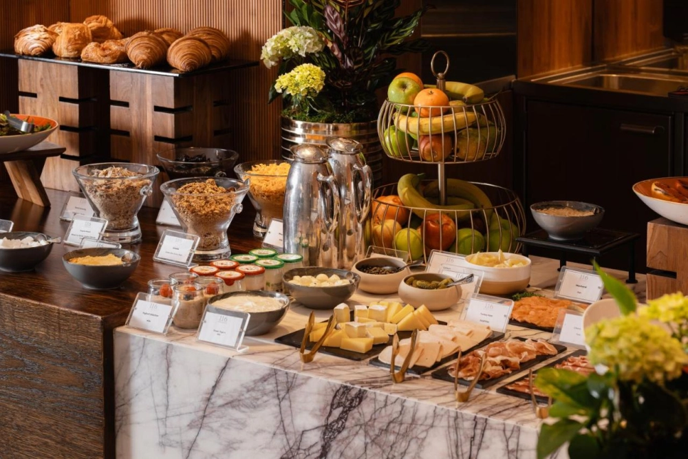 The Athenaeum Hotel & Residences - Hotel Photo 6