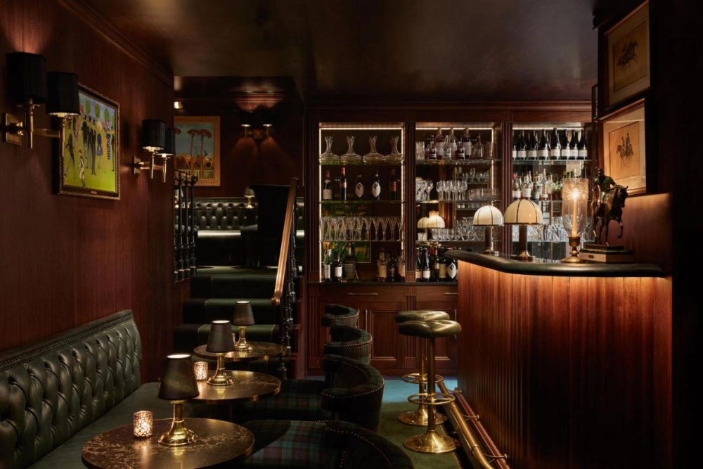 The Milestone Hotel & Residences - Hotel Photo 3