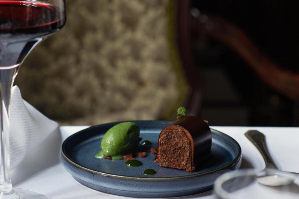 The Milestone Hotel & Residences - Hotel Photo 12