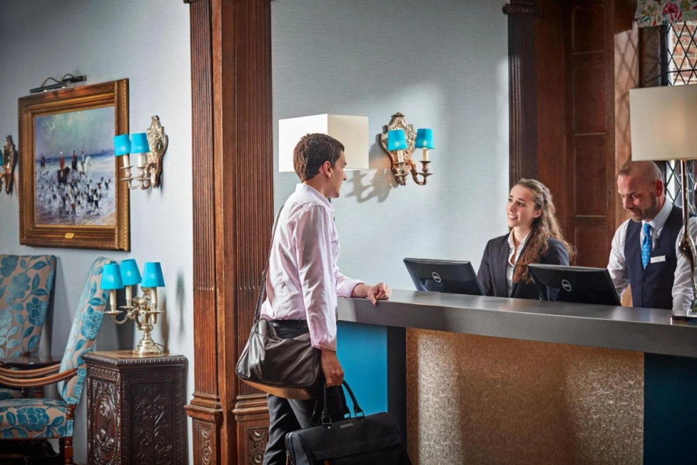 Great Fosters - Hotel Photo 33