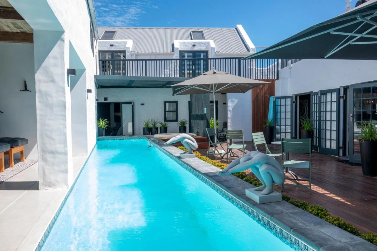 Abalone Hotel & Villas