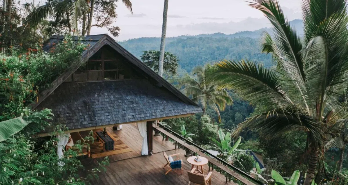 Buahan a Banyan Tree Escape