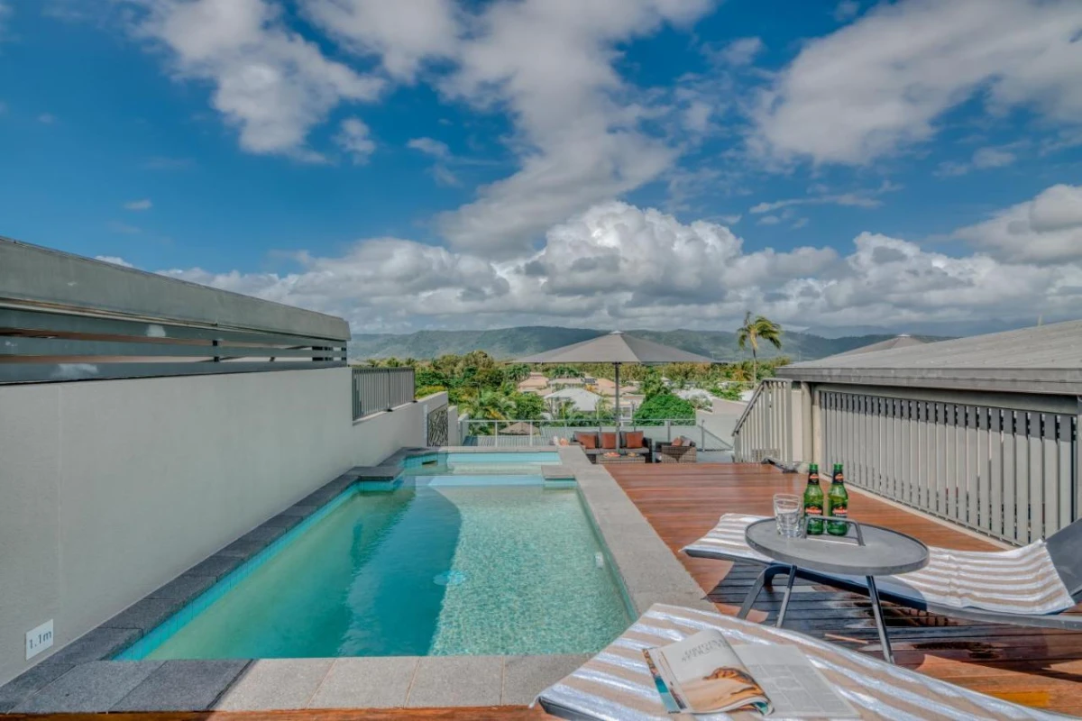 Coconut Grove Port Douglas