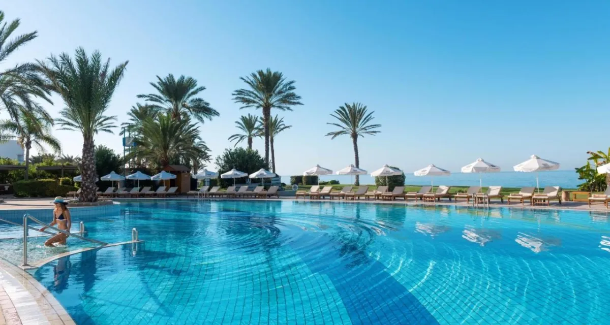 Constantinou Bros Athena Beach Hotel