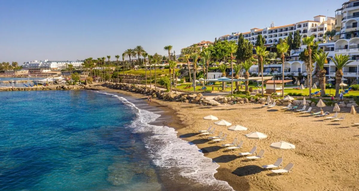 Coral Beach Hotel & Resort