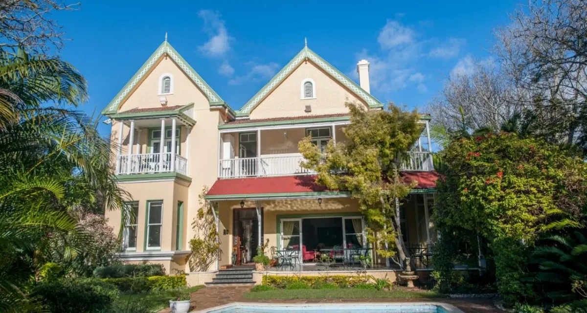 Hacklewood Hill Country House