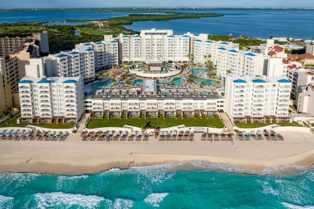 Hilton Cancun Mar Caribe All-Inclusive Resort