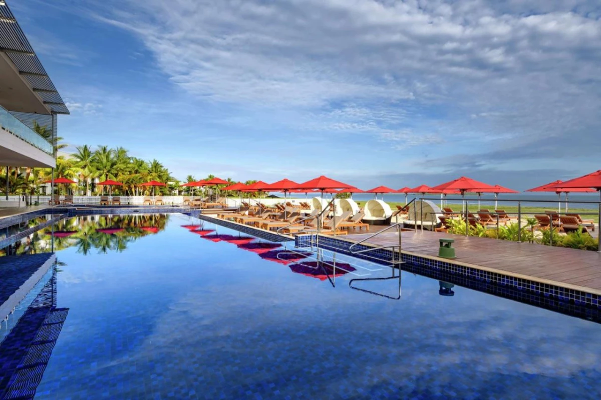 Hilton Fiji Beach Resort & Spa