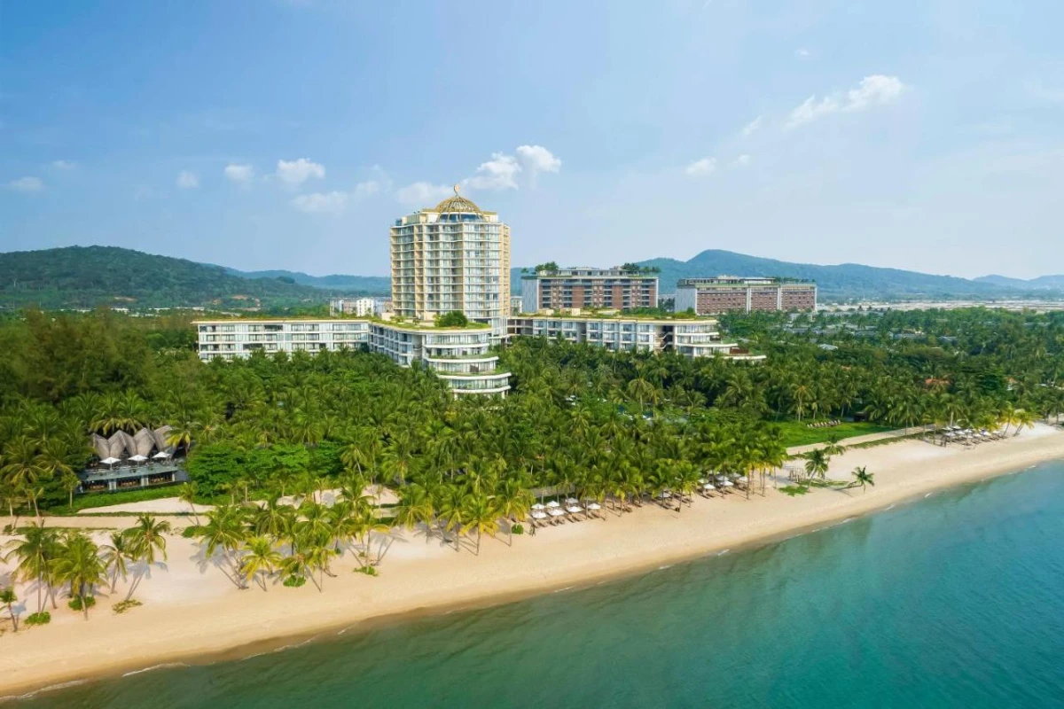 Intercontinental Phu Quoc Long Beach Resort