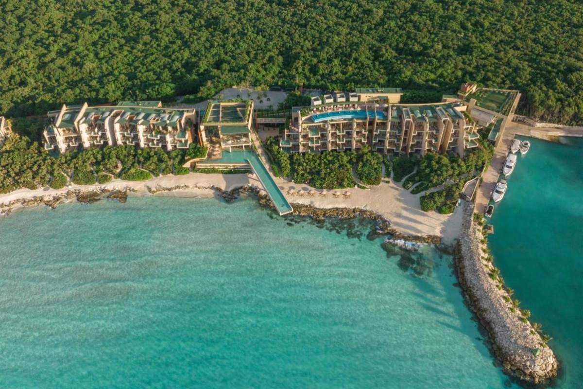 La Casa De La Playa by Xcaret
