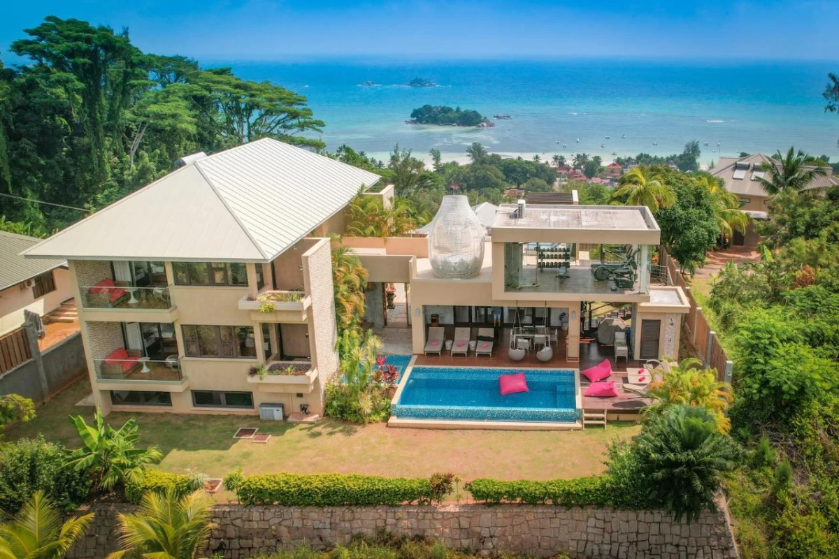 Le Duc De Praslin & Villas