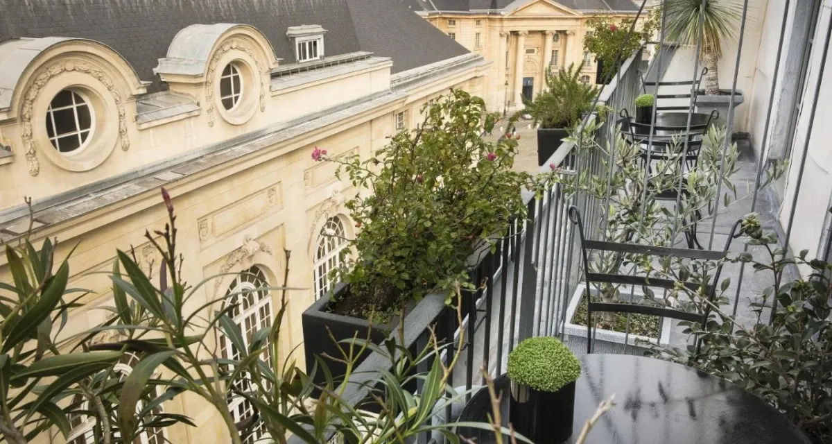 Les Dames Du Pantheon