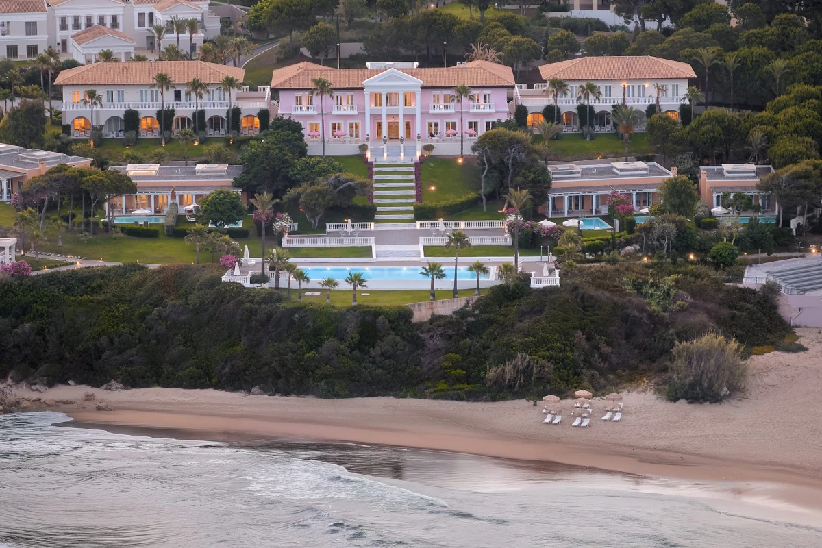 Mandola Rosa, A Grecotel Resort to Live