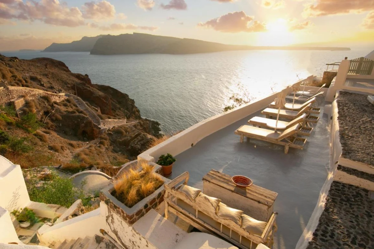 Oia Mare Villas
