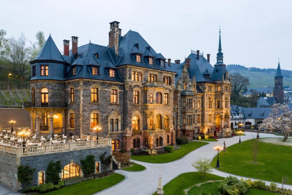 Schloss Lieser Autograph Collection