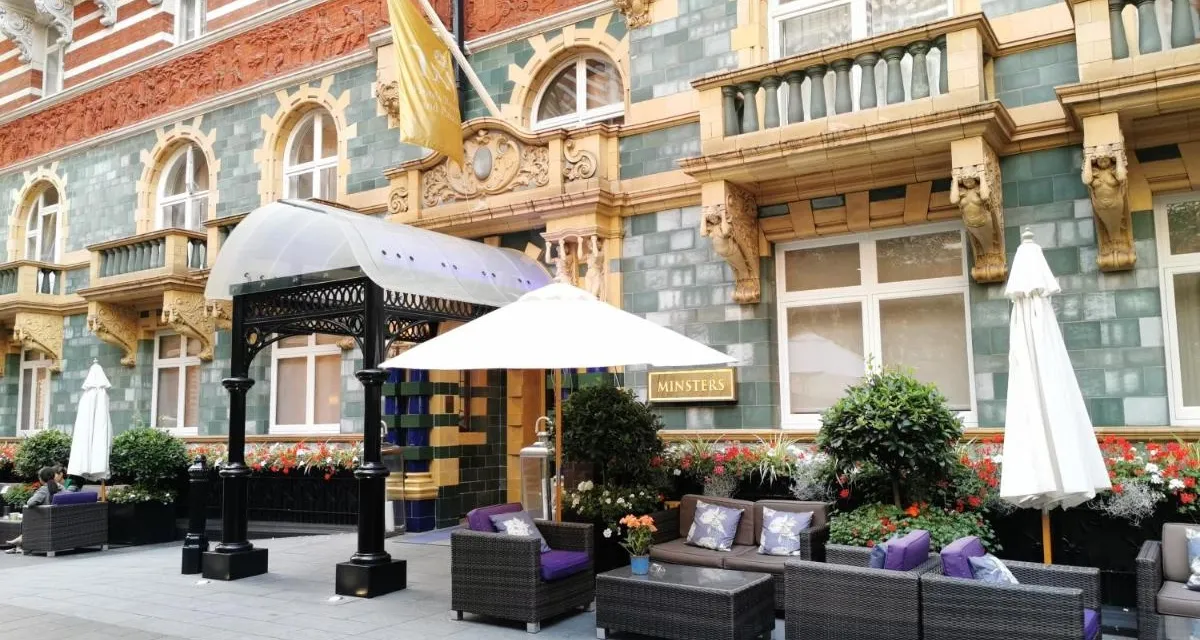 Taj 51 Buckingham Suites & Residences