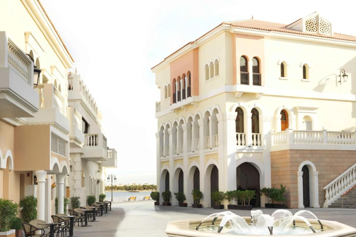 The Ritz-Carlton Abu Dhabi Grand Canal