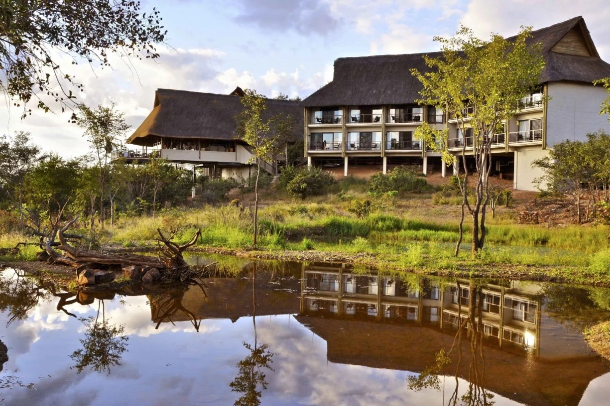 Victoria Falls Safari Club