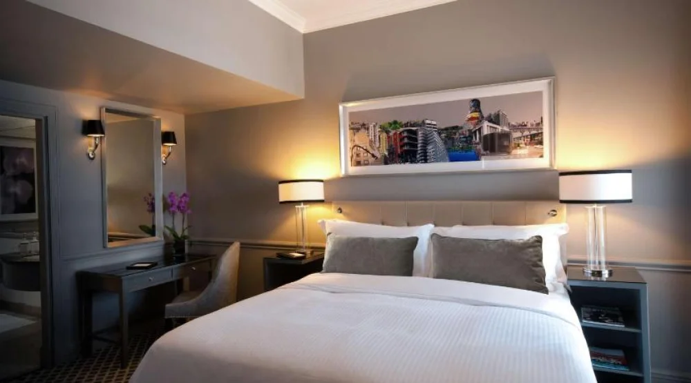 Deluxe Room King Bed at 54 On Bath