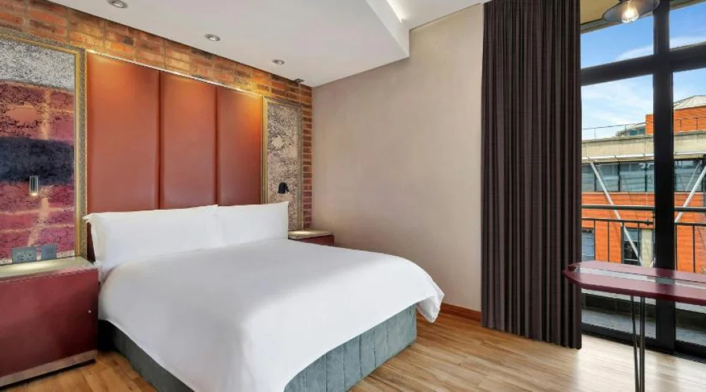 Guest Room, One Queen at African Pride Melrose Arch