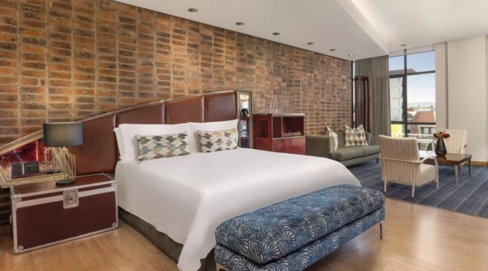 Executive Guest Room, One King at African Pride Melrose Arch