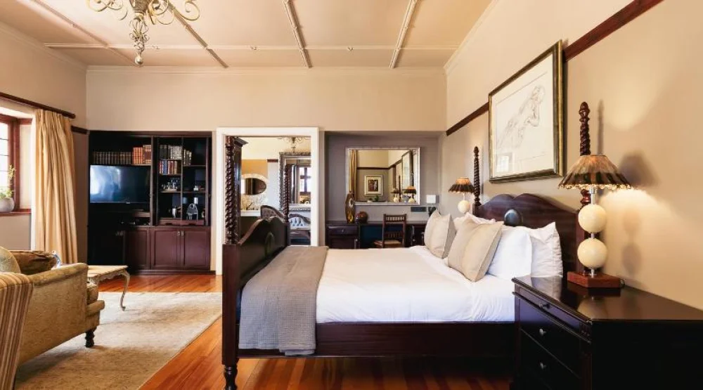 Junior Suite with Sea View at Camps Bay Retreat