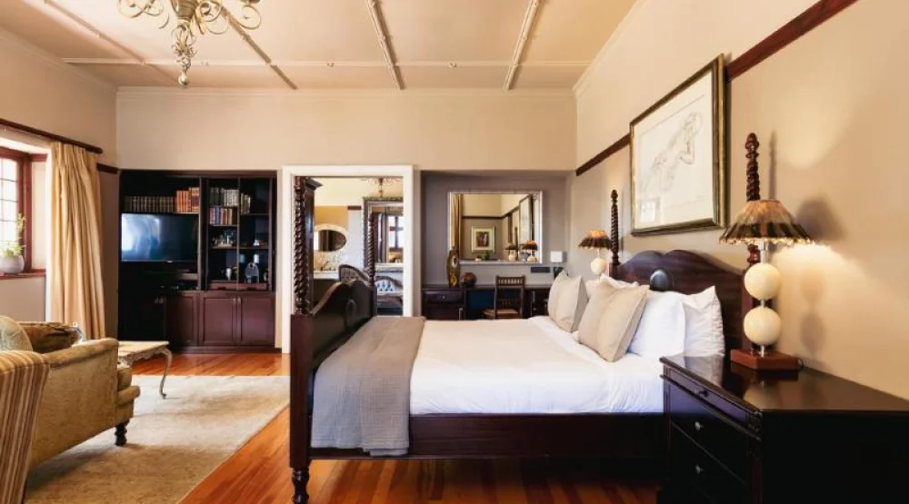 Manor House Knacke Suite at Camps Bay Retreat
