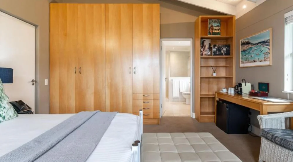 Partial Ocean View at Camps Bay Retreat