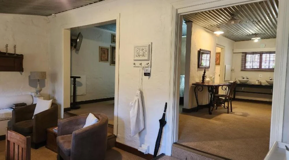 Luxury Suites at Cleopatra Mountain Farmhouse