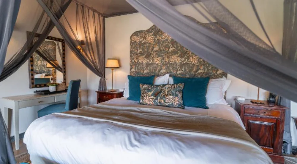 Deluxe Suite at Last Word Kitara Camp