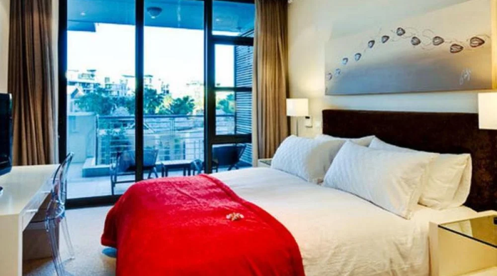 1-bedroom Apartment with King Bed at Lawhill Luxury Apartments V&A