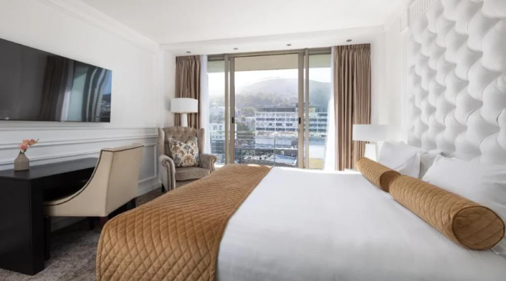 Deluxe Studio at Pepperclub Hotel