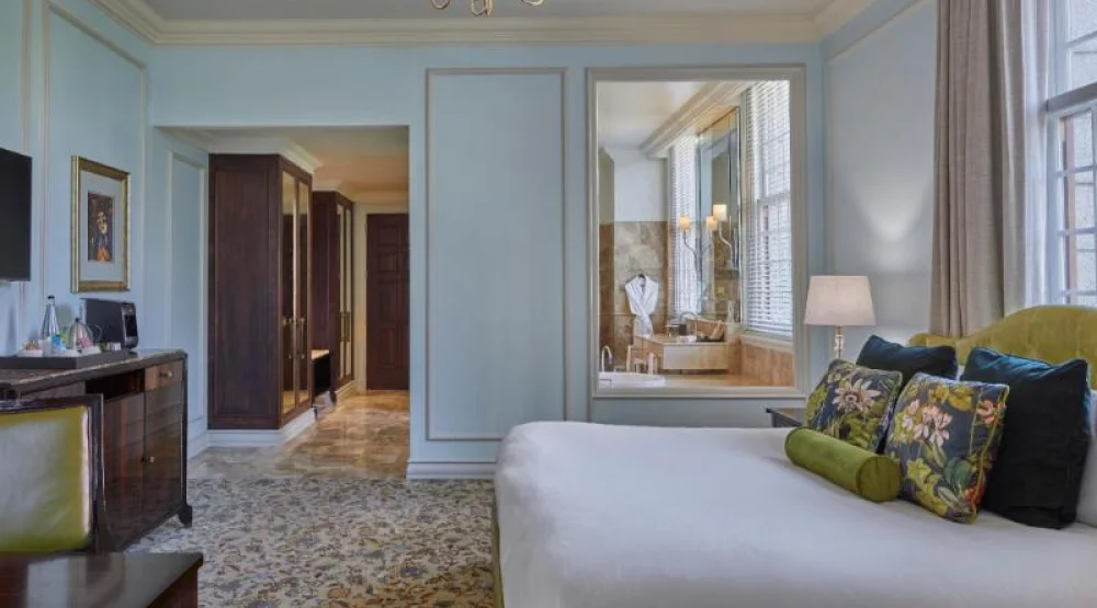 Luxury Room Heritage Wing City View King Bed at Taj Cape Town