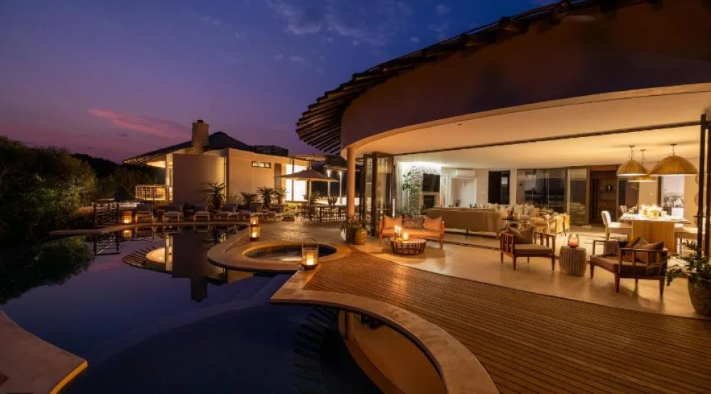 Five Bedroom Royal Residence at Thanda Safari