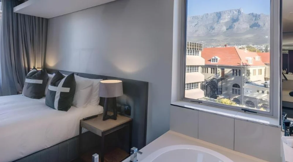 Room Luxury Room at The Capital 15 on Orange