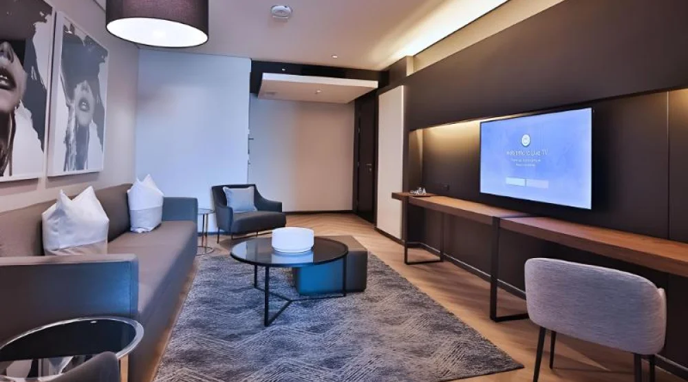 Executive Suite with Mountain View at The Capital 15 on Orange