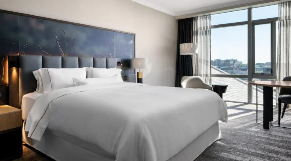 Deluxe Guest Room, One King at The Westin Cape Town