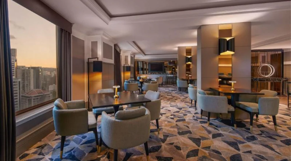Executive Level, One Bedroom Presidential Suite, One King, River View, High Floor, Whirlpool at Brisbane Marriott